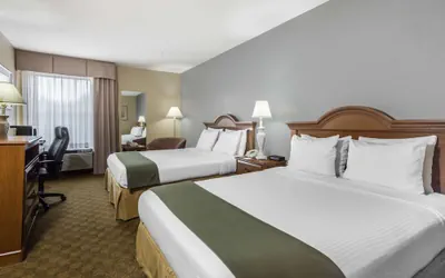 Photo 5 - Days Inn by Wyndham Selma