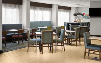 Photo 5 - Hampton Inn Dover