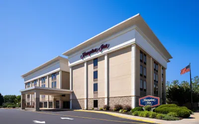 Photo 2 - Hampton Inn Dover