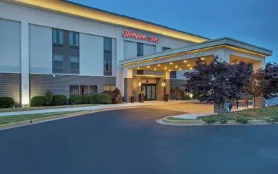 Photo 2 - Hampton Inn Cullman