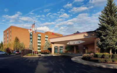 Photo 2 - Marriott Cincinnati Northeast