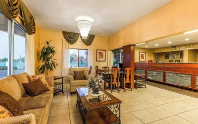 Photo 4 - Quality Inn Near China Lake Naval Station