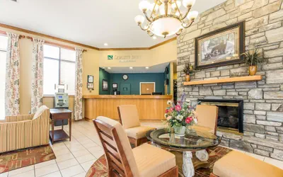 Photo 3 - Quality Inn Cherokee Riverside