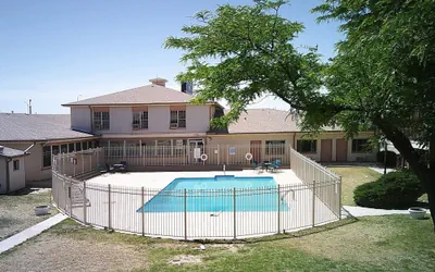 Photo 2 - Rodeway Inn Roswell West