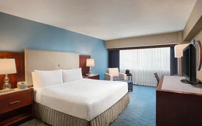 Photo 4 - Crowne Plaza Los Angeles Harbor Hotel by IHG