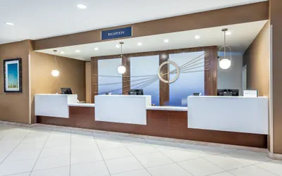 Photo 3 - Crowne Plaza Los Angeles Harbor Hotel by IHG