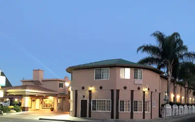 Signature Inn Merced Yosemite Parkway