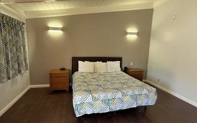 Photo 3 - Oroville Value Suites