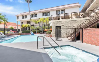 Photo 2 - Best Western Plus Irvine Spectrum Hotel