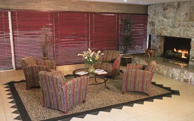 Photo 4 - Safari Inn Burbank/Universal, a Coast Hotel
