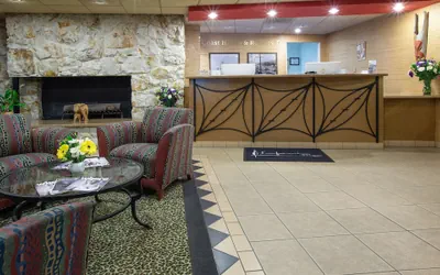 Photo 3 - Safari Inn Burbank/Universal, a Coast Hotel