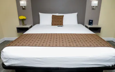 Photo 4 - Silver Surf Motel