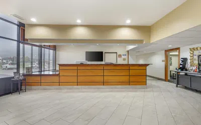 Photo 4 - Best Western Plus York Hotel & Conference Center