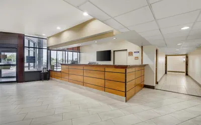 Photo 3 - Best Western Plus York Hotel & Conference Center