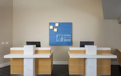 Holiday Inn Express & Suites La Jolla – Windansea Beach by IHG