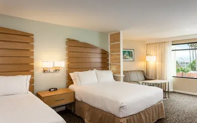 Photo 3 - Holiday Inn Express & Suites La Jolla – Windansea Beach by IHG