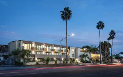 Photo 2 - Holiday Inn Express & Suites La Jolla – Windansea Beach by IHG