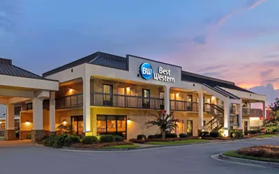 Photo 2 - Best Western Colonial Inn