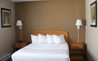 Photo 4 - Americas Best Value Inn & Suites Bismarck