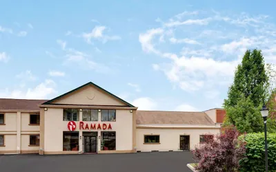 Photo 2 - Ramada by Wyndham Flemington