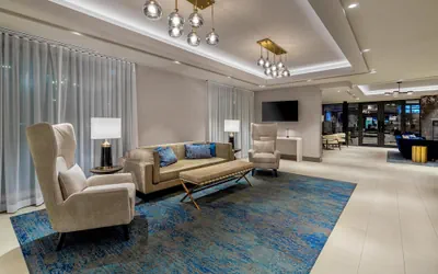 Photo 4 - DoubleTree by Hilton Sioux City