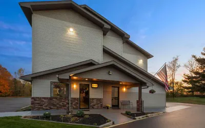 Photo 2 - Super 8 by Wyndham Kent/Akron Area