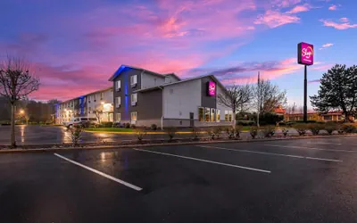 Photo 2 - Sleep Inn Kelso Longview