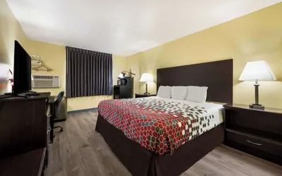 Photo 2 - Econo Lodge Spotsylvania Town Center
