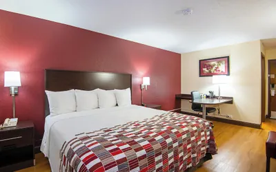 Photo 5 - Red Roof Inn Cameron