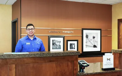 Photo 4 - Hampton Inn & Suites Dallas-Mesquite
