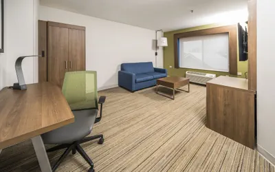 Photo 5 - Holiday Inn Express Chicago NW - Vernon Hills by IHG
