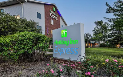 Photo 2 - Holiday Inn Express Chicago NW - Vernon Hills by IHG