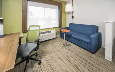 Photo 4 - Holiday Inn Express Chicago NW - Vernon Hills by IHG