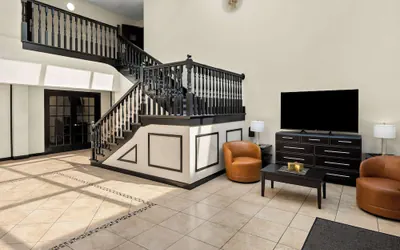Photo 4 - Quality Inn & Suites Lafayette