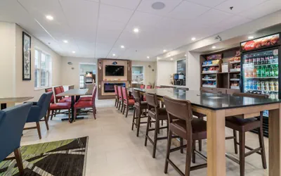Photo 4 - Holiday Inn Express Plymouth by IHG