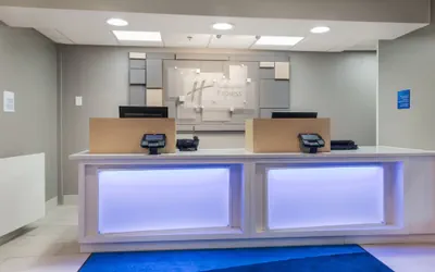 Photo 3 - Holiday Inn Express Plymouth by IHG
