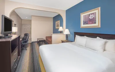 Photo 5 - Baymont by Wyndham Laurel