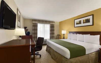 Photo 3 - Country Inn & Suites by Radisson, Marion, OH