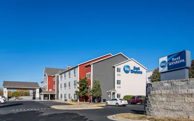 Photo 2 - Best Western Worlds of Fun Inn & Suites