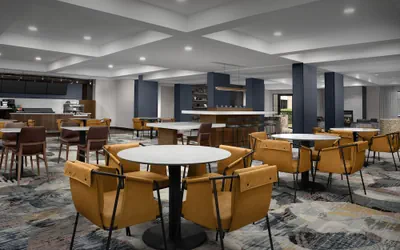 Photo 2 - Courtyard by Marriott Dallas Addison/Quorum Drive