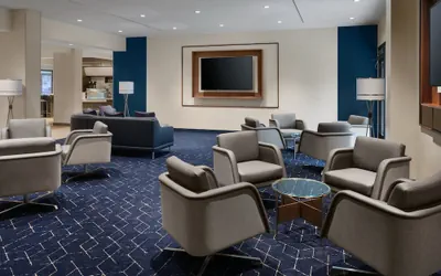 Photo 2 - Courtyard by Marriott New Orleans Metairie