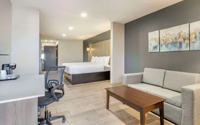 Photo 5 - Best Western Plus Edinburg Inn & Suites