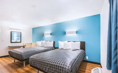 Photo 2 - Americas Best Value Inn Beeville