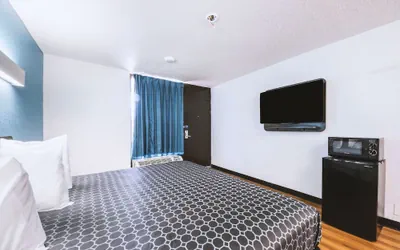 Photo 5 - Americas Best Value Inn Beeville