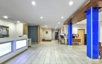 Photo 2 - Holiday Inn Express Hotel & Suites Livingston by IHG