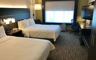 Photo 3 - Holiday Inn Express Hotel & Suites Tracy by IHG