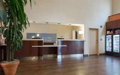 Photo 3 - Holiday Inn Express Hotel & Suites San Jose-Morgan Hill by IHG