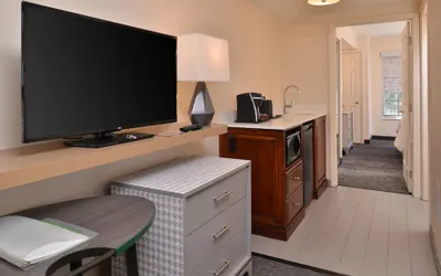 Photo 3 - Holiday Inn Hotel & Suites Raleigh / Cary by IHG