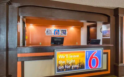 Photo 2 - Motel 6 Waterloo, IA - Crossroads Mall - Cedar Falls