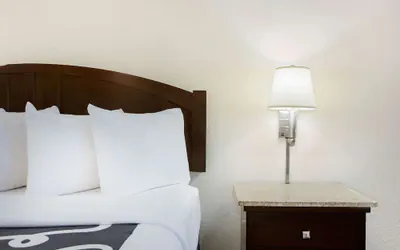 Photo 5 - La Quinta Inn & Suites by Wyndham Springfield South